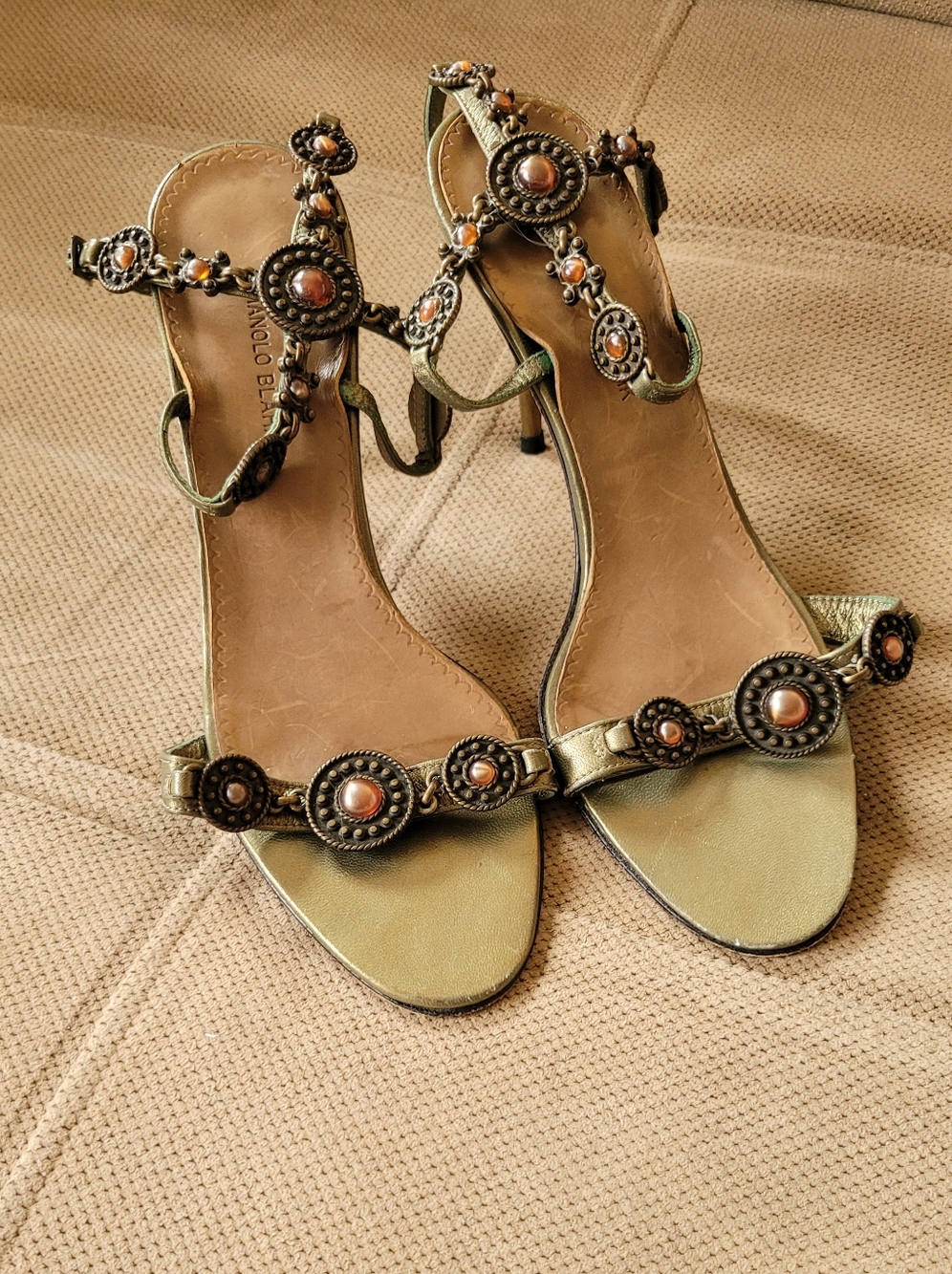 Manola Blahnik Bohemian Style Heels Size 7 Gold-green Color